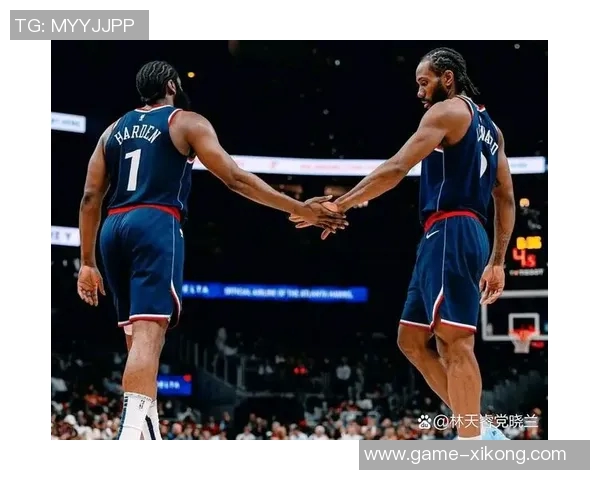 快船邓恩称赞保罗职业素养观察其比赛对自己成长助益良多 快船邓恩称赞保罗职业素养观察其比赛对自己成长助益良多