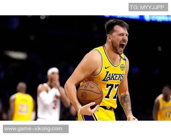 东契奇盛赞詹姆斯融入球队能力强调他多才多艺无人能挡 东契奇盛赞詹姆斯融入球队能力强调他多才多艺无人能挡