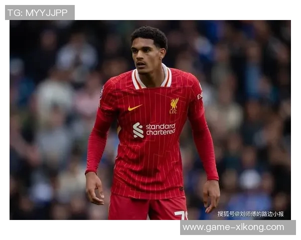 宽萨首秀成英格兰队史第1297位球员荣获纪念帽子庆祝新里程碑